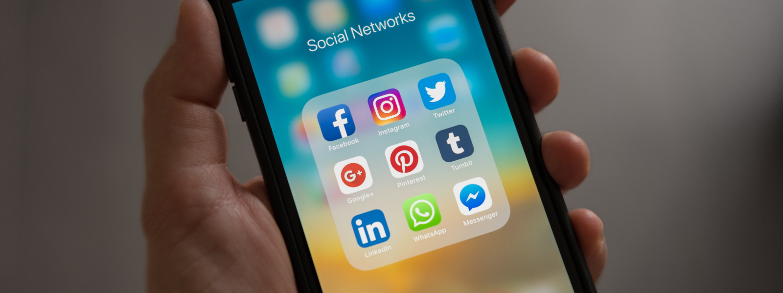 Phone open to multiple social media apps