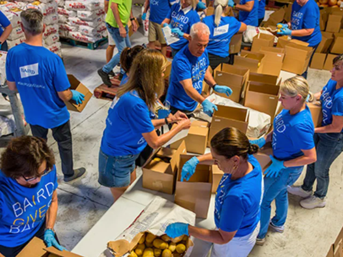 Baird associates participate in Baird Gives Back Week.
