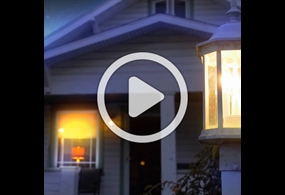 House light in the back overlay play button